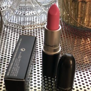 MAC lipstick Saint Germain